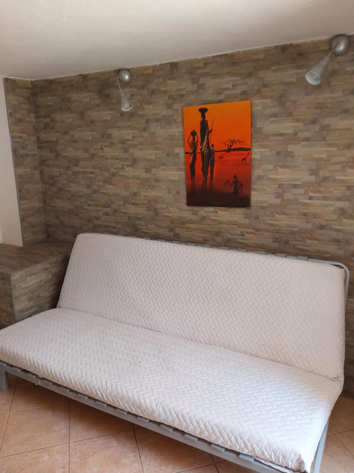 Garden Basement - Seminterrato Max 4 Ospiti - Fiumicino Vicino Aeroporto E Fiera公寓 外观 照片