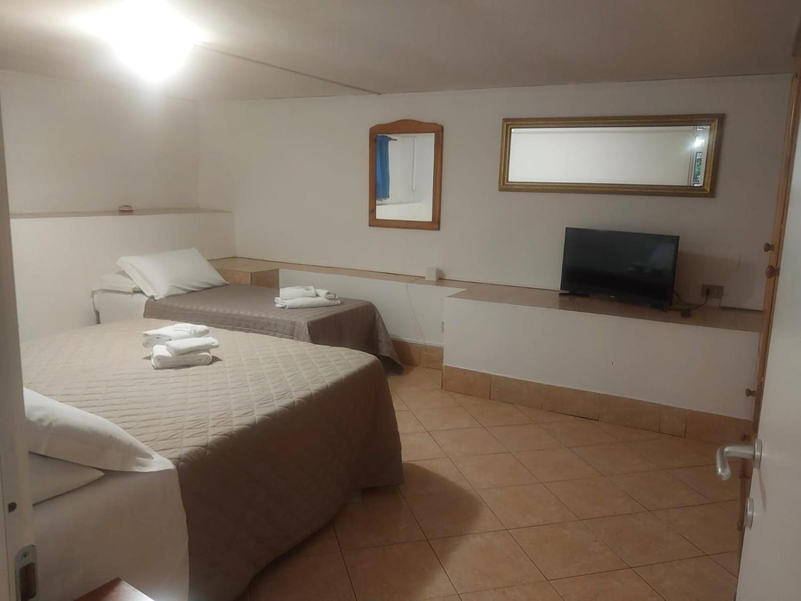 Garden Basement - Seminterrato Max 4 Ospiti - Fiumicino Vicino Aeroporto E Fiera公寓 外观 照片